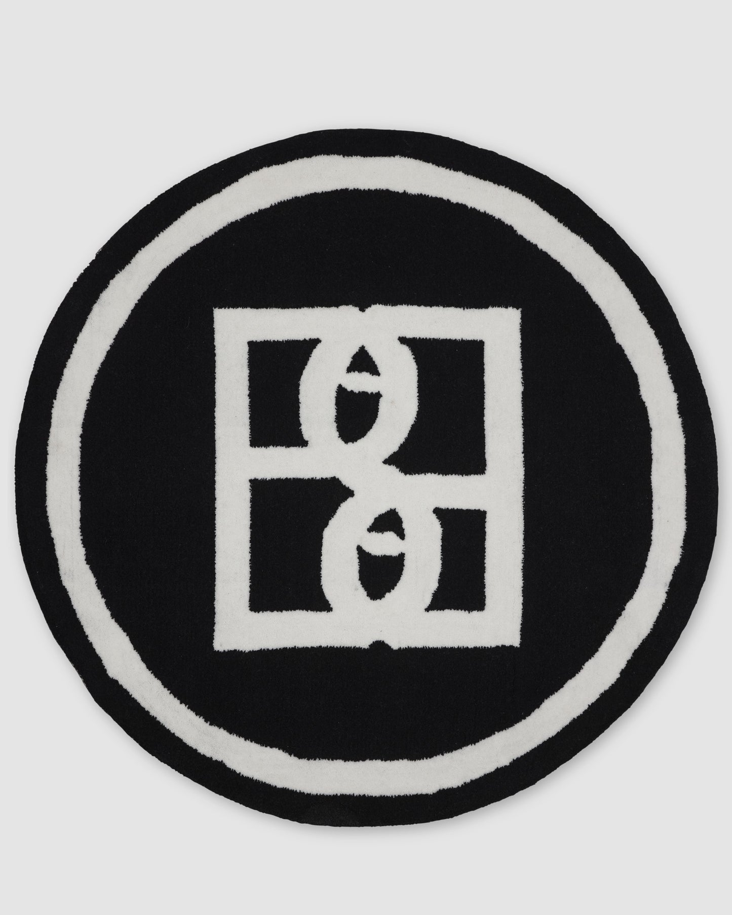 Blurry Monogram Tufted rug (Black/White)