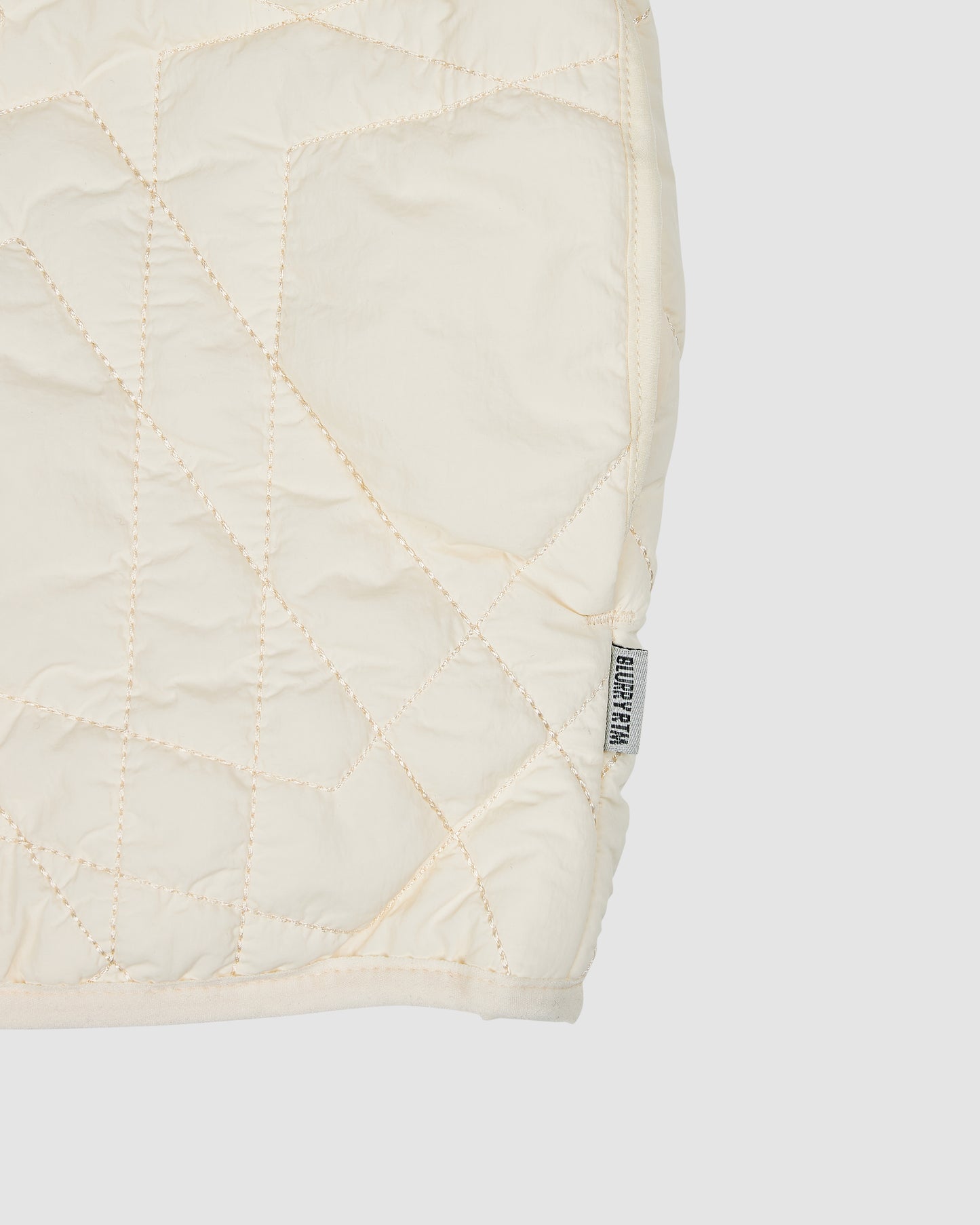 BLURRY RTM Arabesque Quilted Vest (Cream Beige)